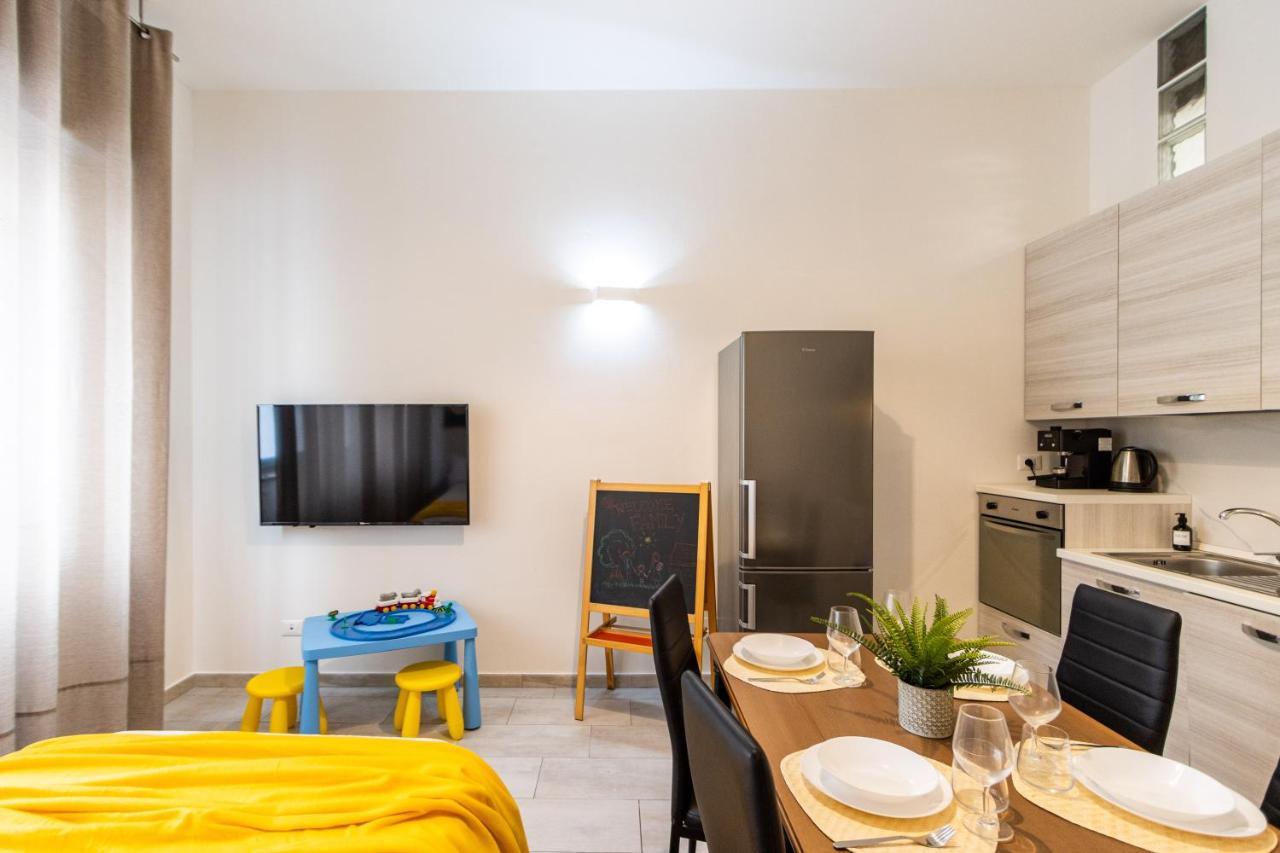 Duomo A 20Minuti Comfort, Suite Vicino Aeroporto Milan Bagian luar foto