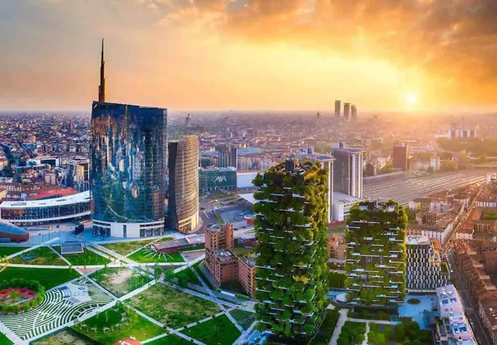 Duomo A 20Minuti Comfort, Suite Vicino Aeroporto Milan Bagian luar foto