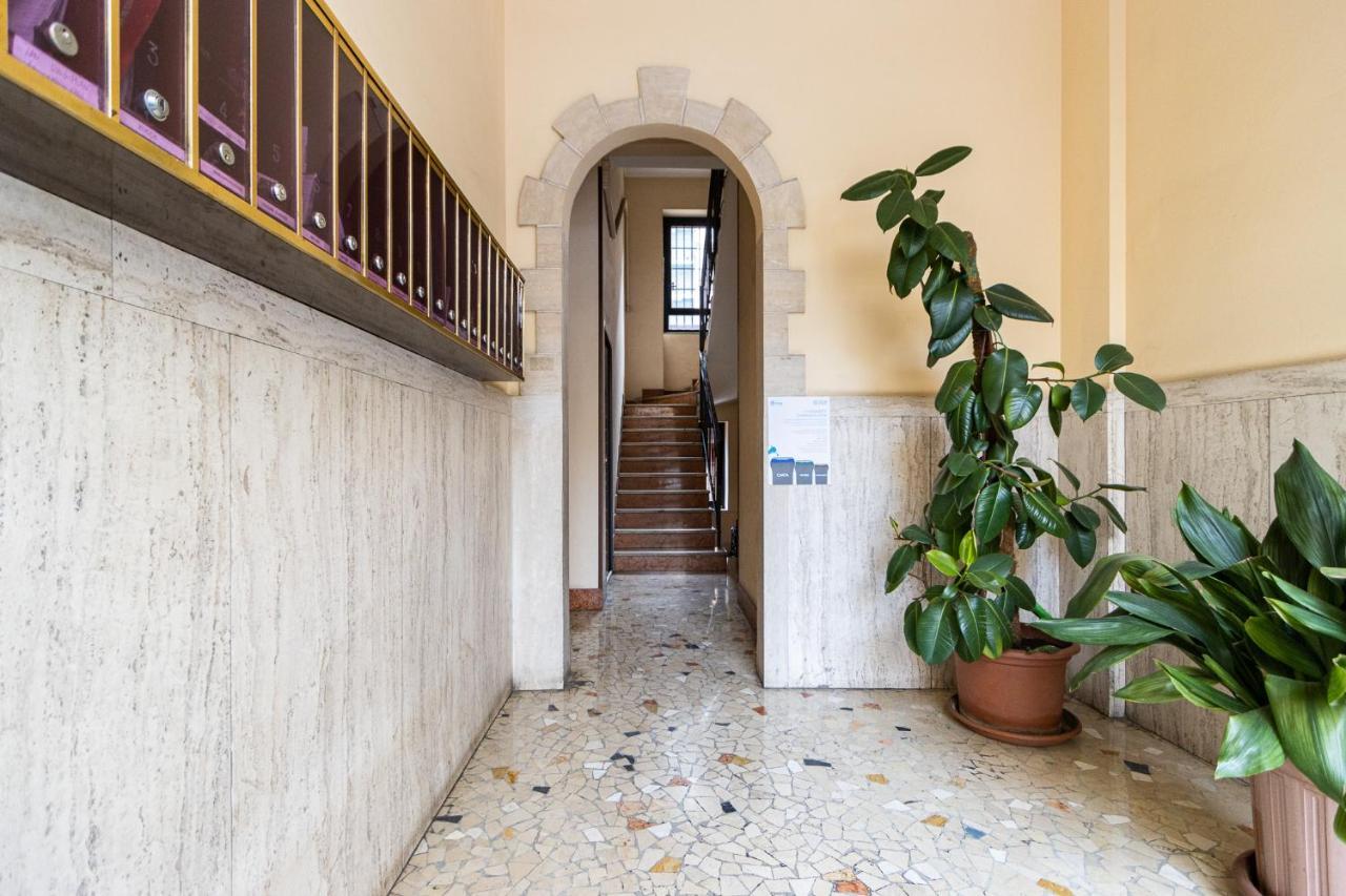 Duomo A 20Minuti Comfort, Suite Vicino Aeroporto Milan Bagian luar foto